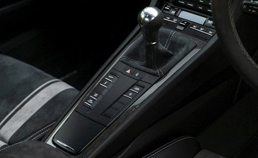 Porsche 911 GT3 (991.2) 17