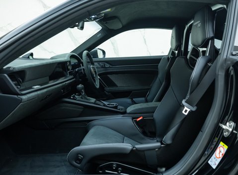 Porsche 911 GT3 RS (992) 17