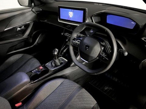 Peugeot 2008 1.2 PureTech Allure SUV 5dr Petrol Manual Euro 6 (s/s) (130 ps) Air Con - A 12
