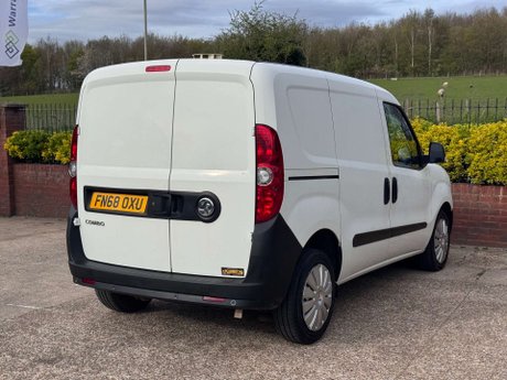 Vauxhall Combo 1.2 Combo 2300 CDTi S/S 14