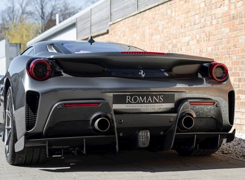 Ferrari 488 Pista 25