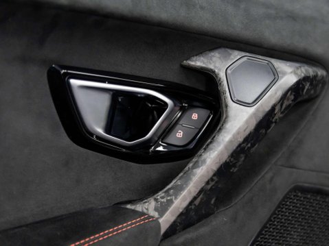 Lamborghini Huracan 5.2 V10 LP 640-4 Performante Spyder LDF 4WD Euro 6 (s/s) 2dr 61