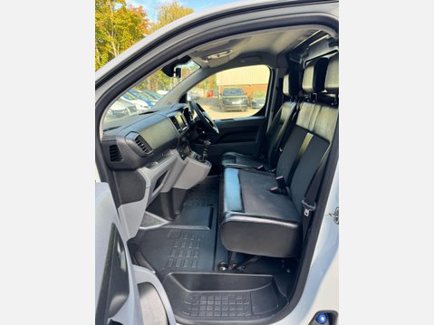 Vauxhall Vivaro 1.5 Turbo D 2900 Sportive Panel Van 6dr Diesel Manual L2 H1 Euro 6 (s/s) (1 40