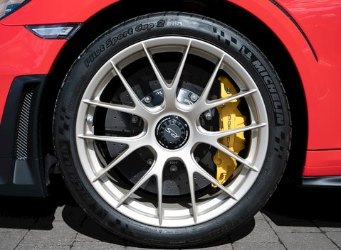 Porsche 911 (991) GT2 RS 10