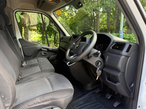 Renault Master 2.3 dCi ENERGY 35 Business Long Overhang Panel Van RWD LWB Medium Roof Euro 10