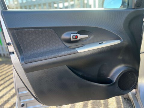 Toyota Urbancruiser 1.4 Urban Cruiser D-4D 4WD 5dr 38