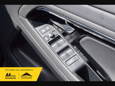 Land Rover Range Rover Evoque 2.0 Range Rover Evoque D 4x2 5dr 38