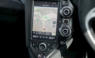 McLaren 720S Performance 17