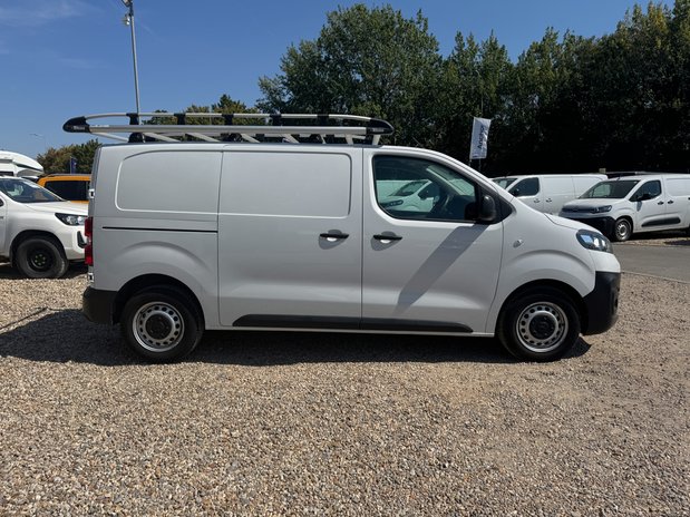 Vauxhall Vivaro SWB L1H1 Low Roof 3100 Air Con Sensors EURO 6 NO V 5