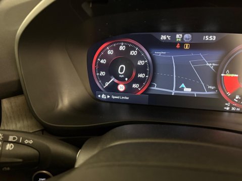 Volvo XC40 1.5h T5 Twin Engine Recharge 10.7kWh Inscription Pro Auto Euro 6 (s/s) 5dr 15