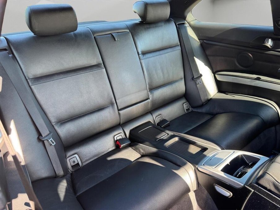 2012 BMW 3 Series — image 40