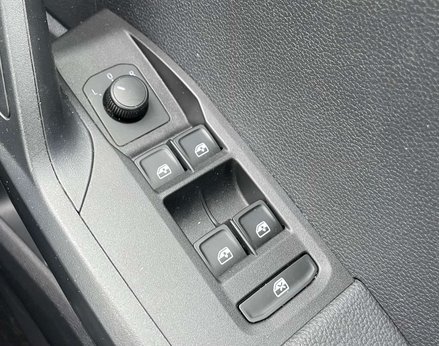 SEAT Arona 1.0 Arona SE Technology TSi Semi-Auto 5dr 51