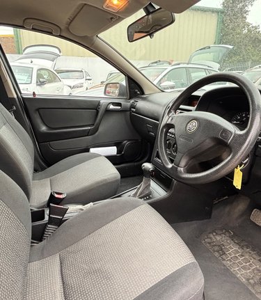 Vauxhall Astra ENVOY 1.6 AUTOMATIC LOOK! JUST 85000 MILES! ULEZ COMPLIANT! 3