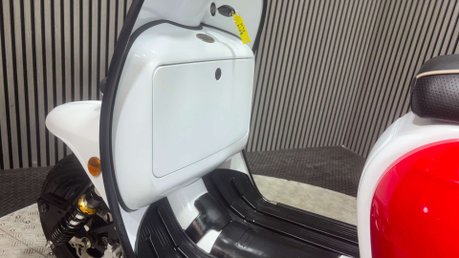 Royal Alloy GT 2019 ONLY 2K NEW MOT CUSTOM SCOOTER LEARNER LEGAL 125CC 16