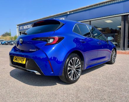 Toyota Corolla 1.8 Corolla Design HEV CVT 5dr 68