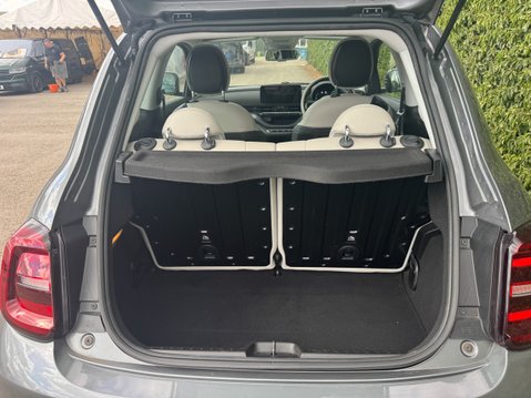 Fiat 500e 42kWh La Prima Hatchback 3dr Electric Auto (118 ps) 9