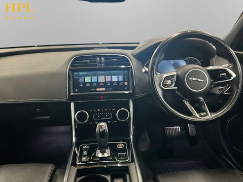 Jaguar XE 2.0 P250i R-Dynamic Black Saloon 4dr Petrol Auto Euro 6 (s/s) (250 ps) 19