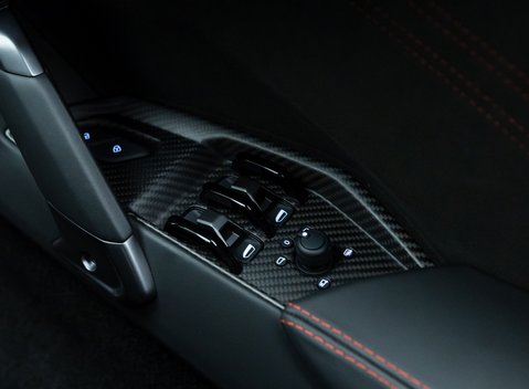 Lamborghini Revuelto 27