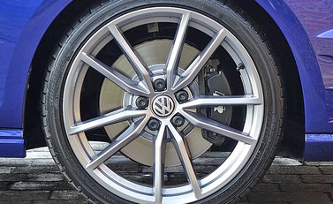 Volkswagen Golf R 10