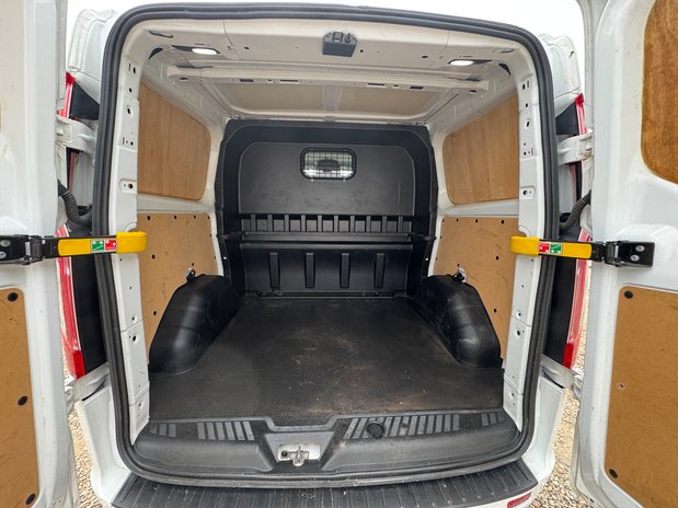 Ford Transit Custom Crew Cab AUTO SWB L1H1 Sport 320 Air Con SELECT 10