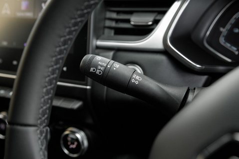 Renault Captur TECHNO E-TECH 16