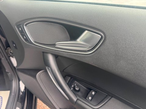 Audi A1 1.6 TDI Sport Euro 5 (s/s) 3dr 18