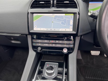 Jaguar F-Pace 2.0 D180 R-Sport Auto AWD Euro 6 (s/s) 5dr 25