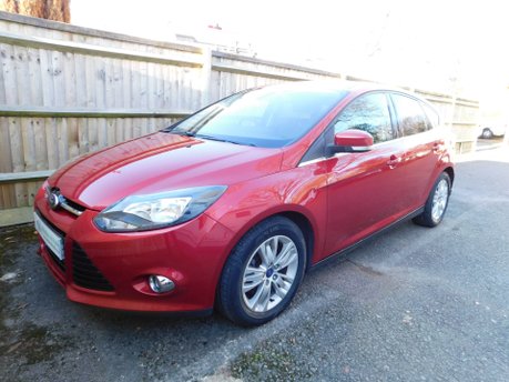 Ford Focus 1.0 TITANIUM NAVIGATOR 5 Dr 8