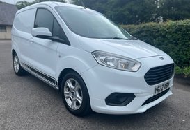 Ford Transit Courier LIMITED L1 EURO 6 VAN 5
