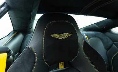 Aston Martin Vanquish S 12