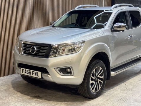 Nissan Navara 2.3 Navara Tekna dCi Auto 4WD 5dr 32