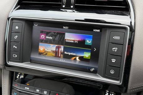 Jaguar F-Pace I PORTFOLIO AWD 44