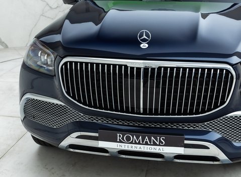 Mercedes-Benz GLS 600 Maybach 32