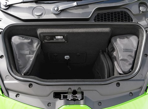 Lamborghini Huracan Spyder LP640-4 Performante 28