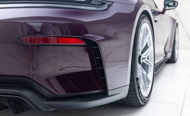 Porsche 911 GT3 TOURING (992.2) 45