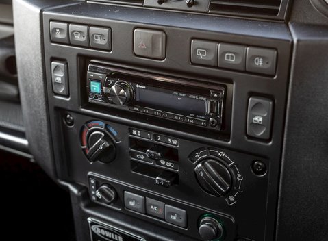 Land Rover Defender 90 XS Bowler 17