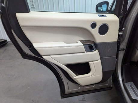 Land Rover Range Rover Sport 3.0 Range Rover Sport HSE Dynamic SDV6 Auto 4WD 5dr 69