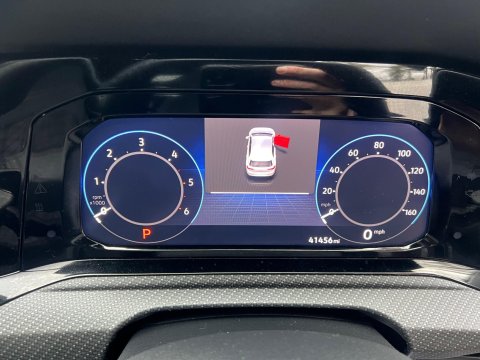 Volkswagen Golf R-LINE TDI DSG 38