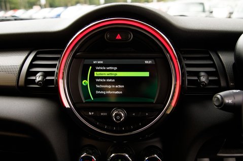 Mini Hatch COOPER 24