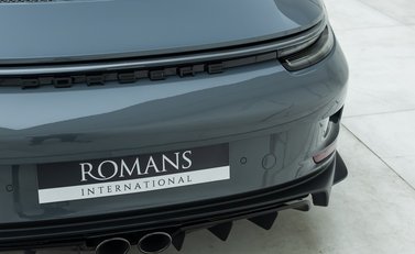 Porsche 911 GT3 TOURING (992) 28