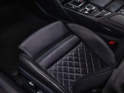 Audi R8 5.2 FSI V10 Coupe 2dr Petrol S Tronic Euro 6 (s/s) (540 ps) 62