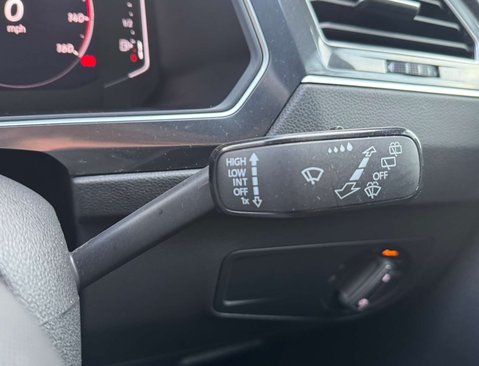 Volkswagen Tiguan 2.0 Tiguan R-Line TDI Semi-Auto 5dr 23
