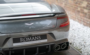 Aston Martin Vanquish S Volante 24