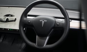 Tesla Model 3 RWD Standard Range Ryzen 1 Owner Adaptive LEDs Heat Pump Pano Roof  15