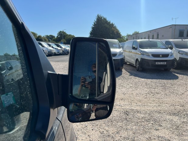 Ford Transit Custom SWB L1H1 Low Roof Limited 280 Air Con Alloys Sensors EURO 6 NO VAT 17