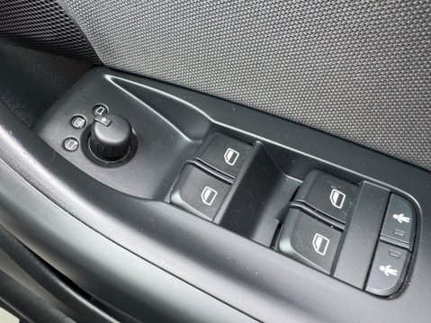 Audi Q3 2.0 TDI SE quattro Euro 5 (s/s) 5dr 29