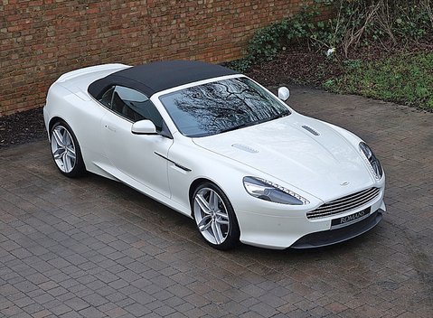 Aston Martin DB9 Volante 2