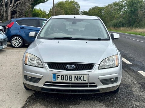 Ford Focus GHIA 16V 3