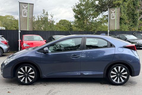 Honda Civic I-VTEC SE PLUS NAVI AUTOMATIC - ONE LADY OWNER - REVERSE CAMERA 9