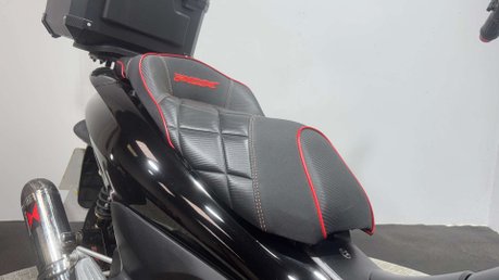 Honda PCX WW 2013 29K NEW MOT 125CC LEARNER SCOOTER SERVICED WARRANTY 30